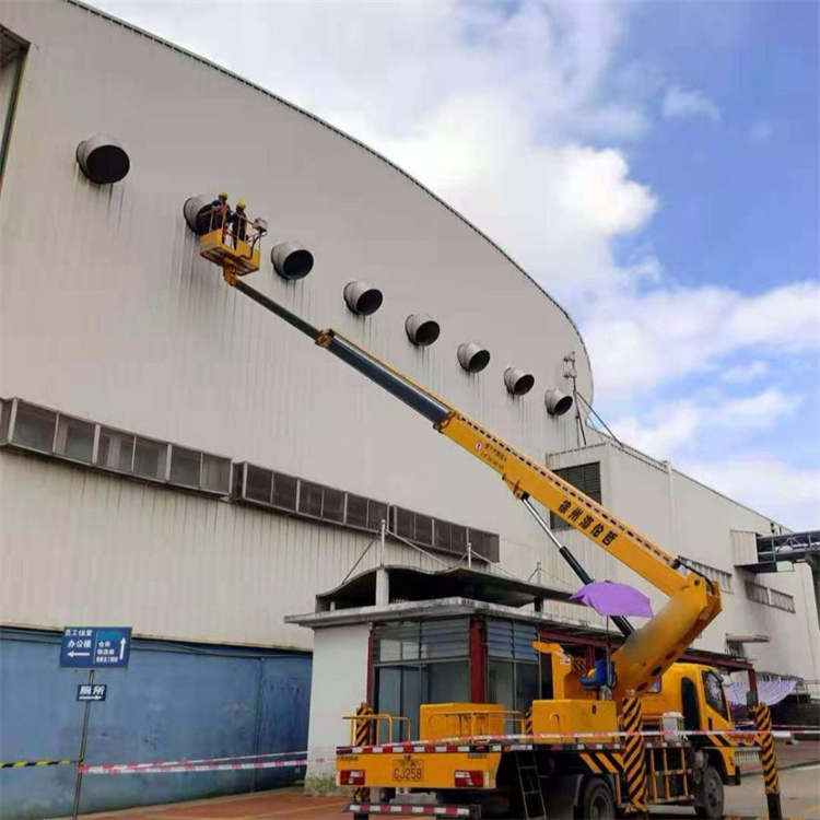 乐安县高空作业车出租服务：专业广告牌安装解决方案