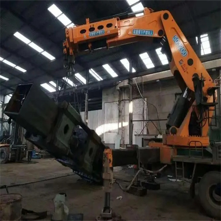 乐安县130吨折臂吊车出租吊机租赁附近电话